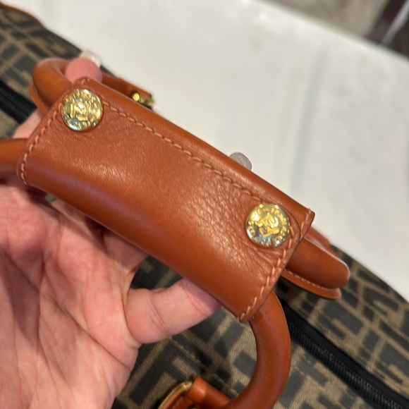 📌SOLD📌 Rare & Authentic Fendi travel bag - Picture 9 of 15